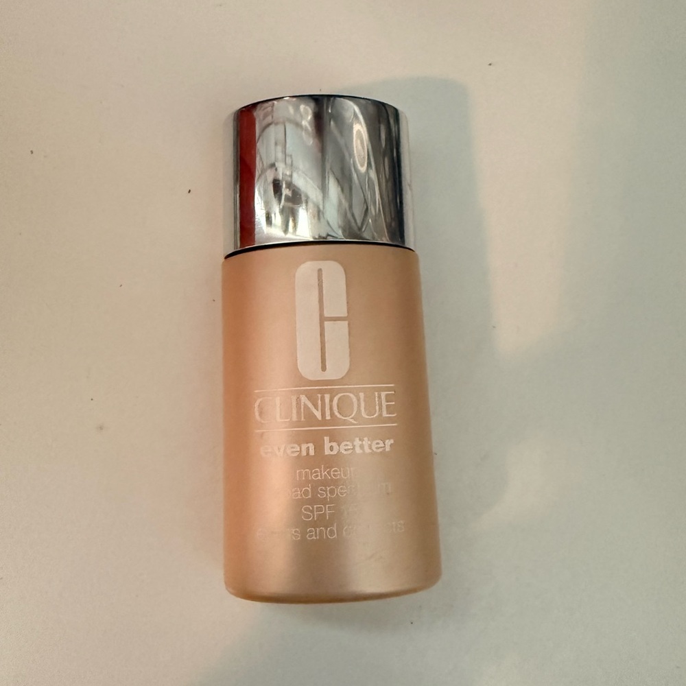 Clinique Even Better Foundation - Tan